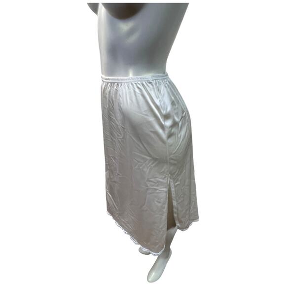 Vintage 90s Nylon Half Slip - Cream Antron III Lace Trim Skirt - Picture 14 of 14